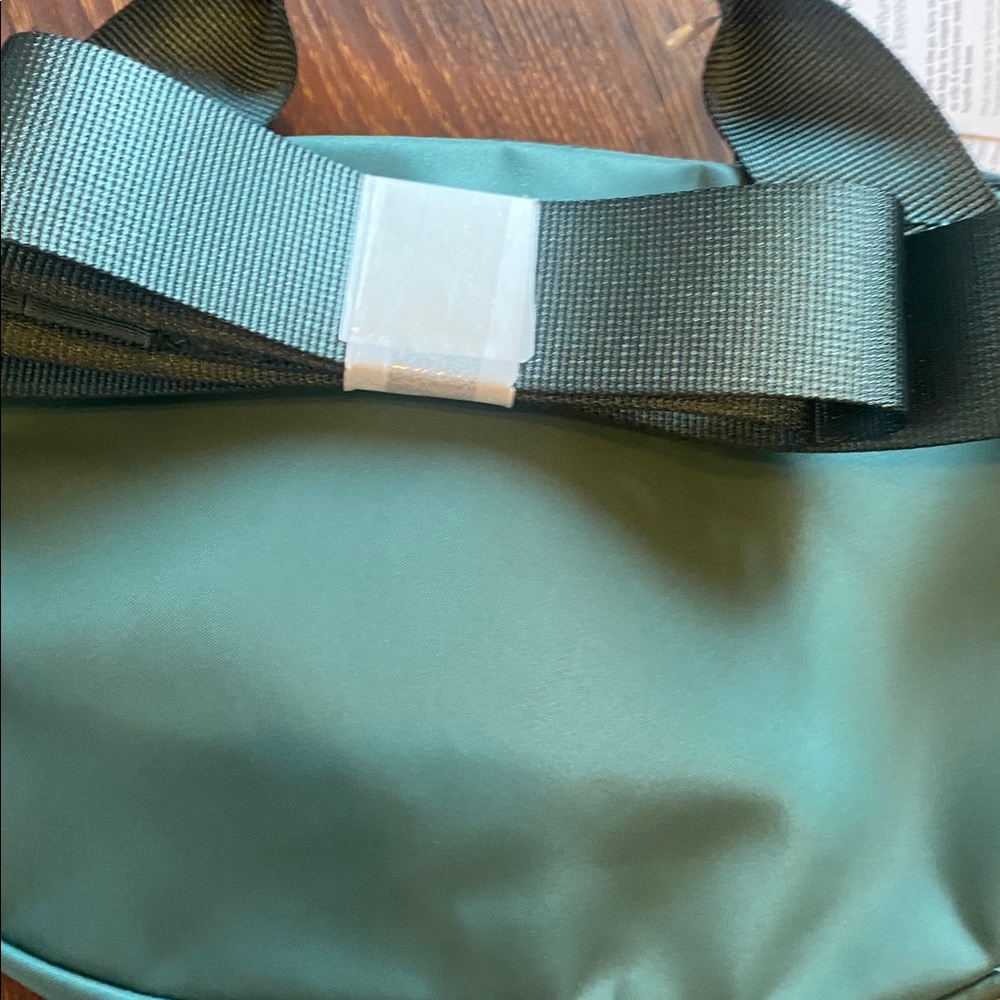 NWT Lululemon all day essentials belt bag - Picture 3 of 4